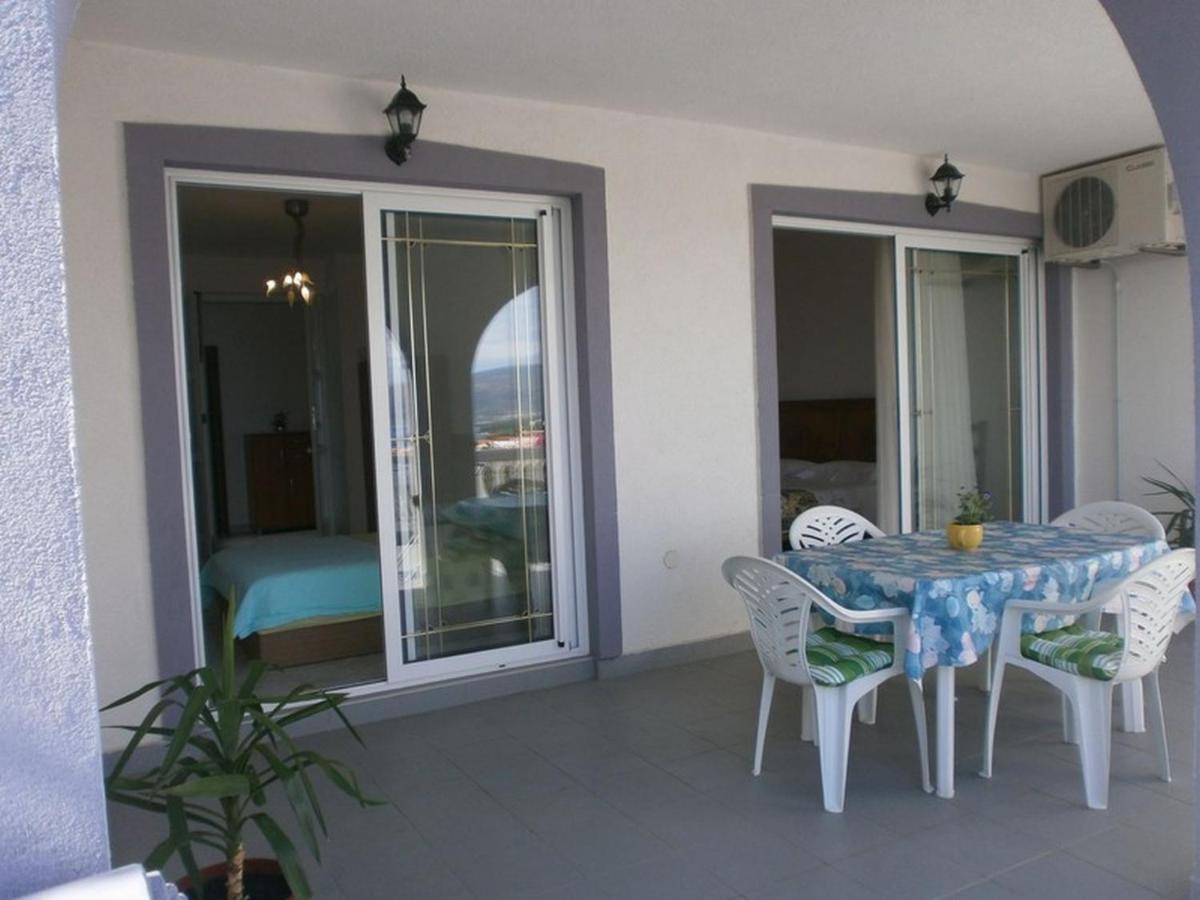 Apartments Villa Angela Krk Town Oda fotoğraf