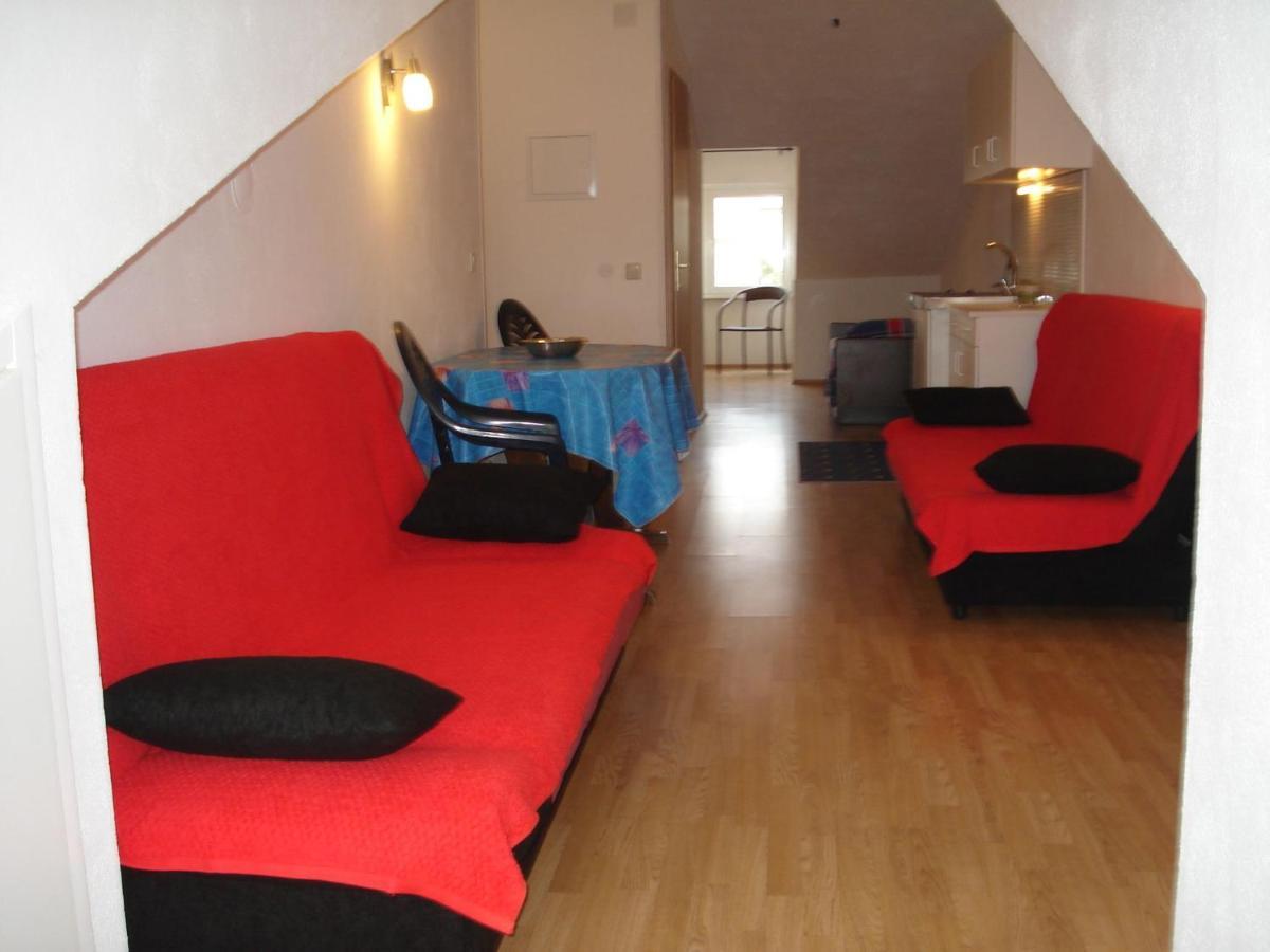 Apartments Villa Angela Krk Town Oda fotoğraf