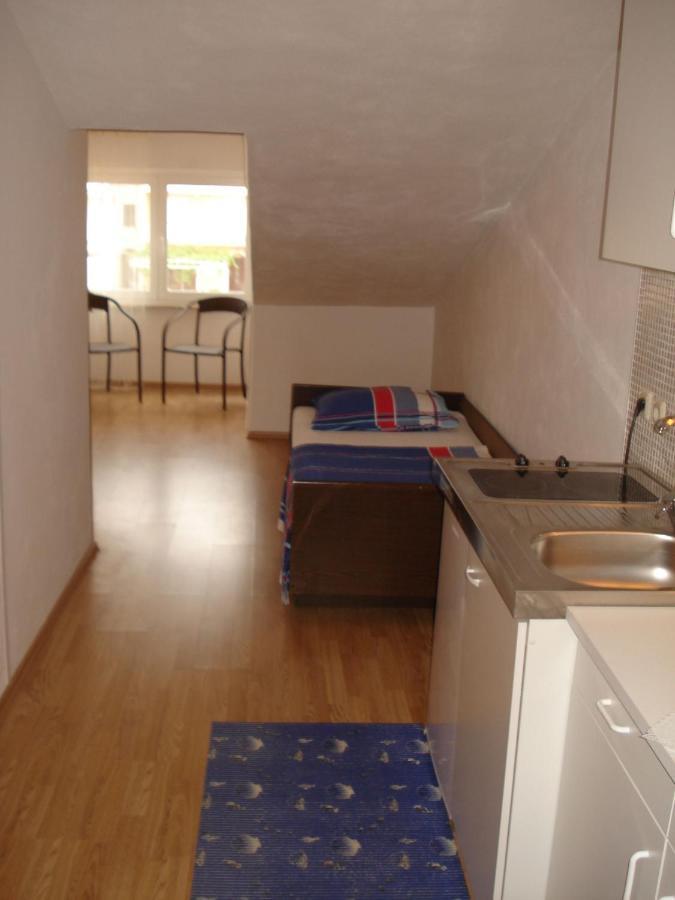 Apartments Villa Angela Krk Town Oda fotoğraf
