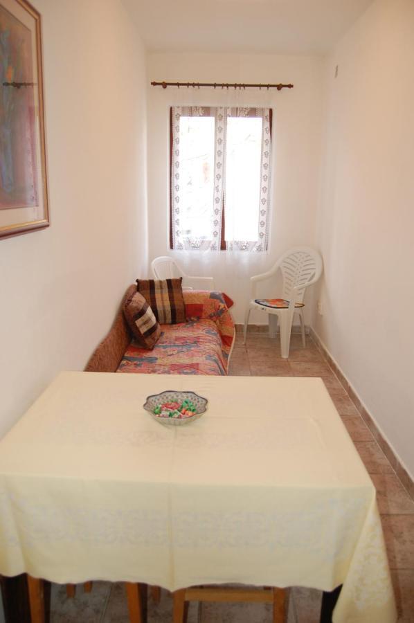 Apartments Villa Angela Krk Town Dış mekan fotoğraf