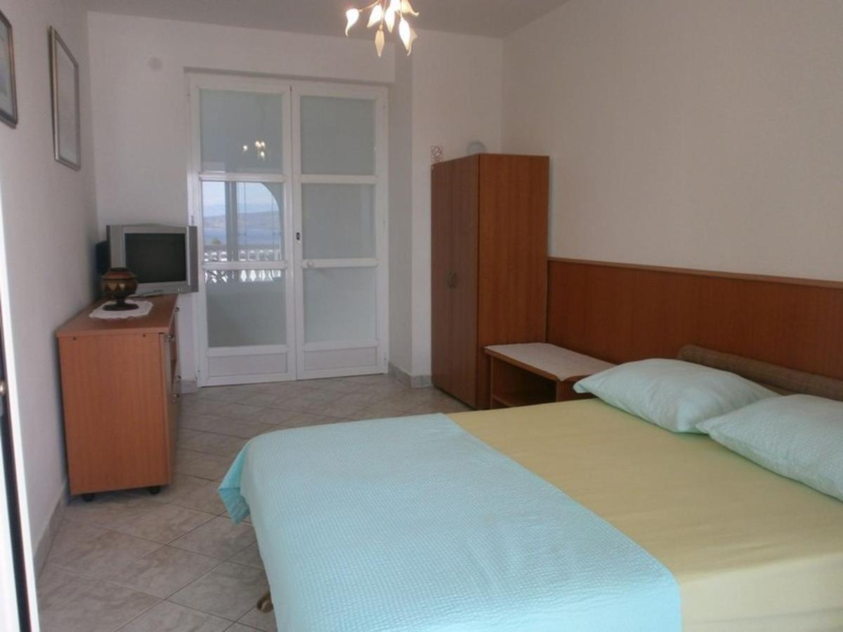 Apartments Villa Angela Krk Town Oda fotoğraf